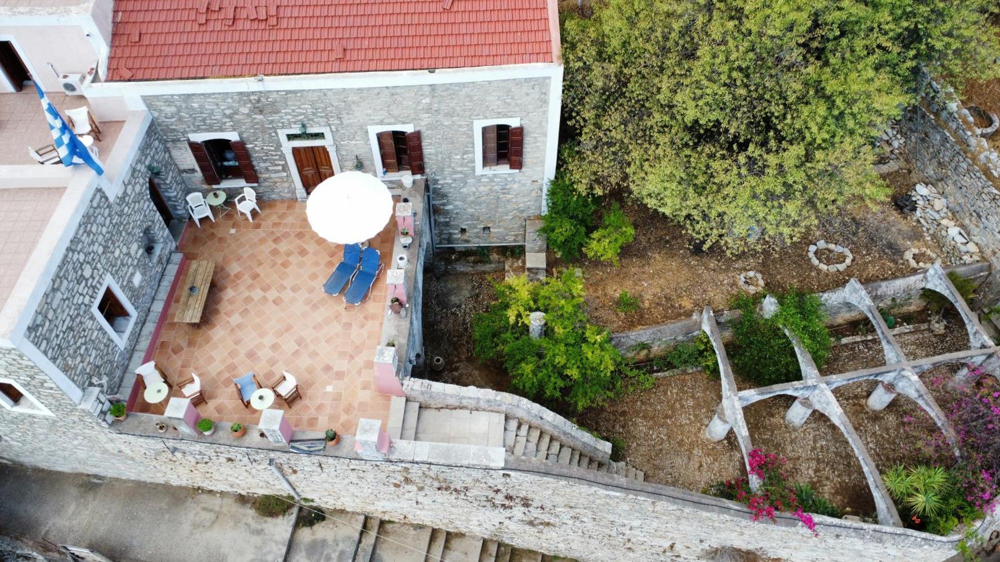 Astradeni Villa Sými Buitenkant foto
