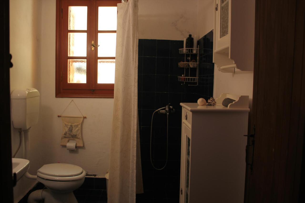Astradeni Villa Sými Buitenkant foto